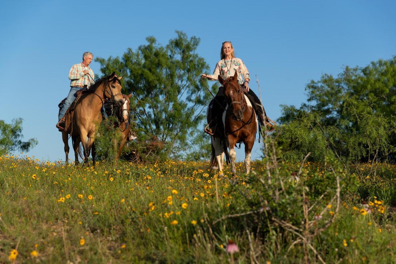 Wildcatter Ranch And Resort Graham ภายนอก รูปภาพ