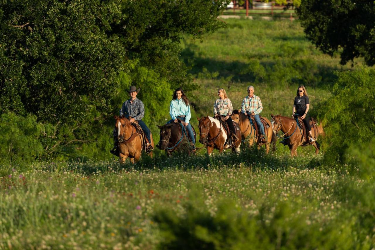 Wildcatter Ranch And Resort Graham ภายนอก รูปภาพ