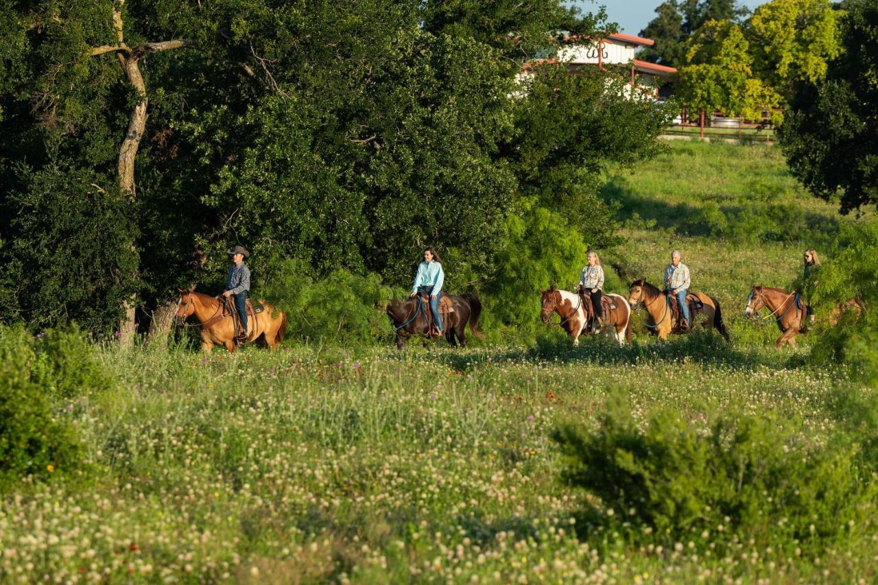 Wildcatter Ranch And Resort Graham ภายนอก รูปภาพ